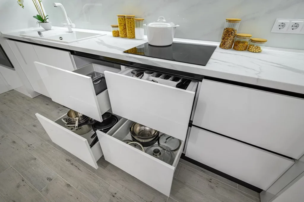 Handle-Less Wonders kitchen cabinet